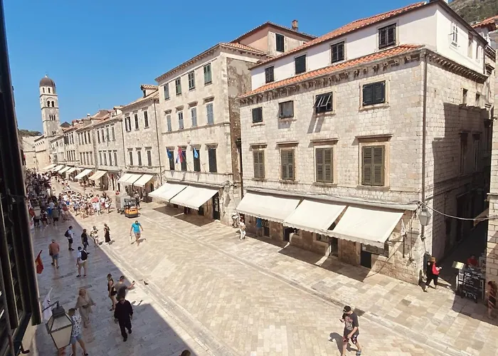 Apartment Tomasovic Old Town